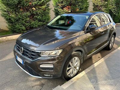 Usata VW T-Roc 116 CV (85 kW) 2019 Marrone SUV
