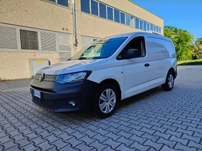 Usata VW Caddy Maxi Business 122 CV (89 kW) 2022 Bianco Monovolume