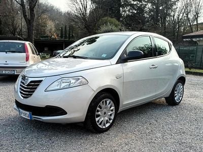 Usata Lancia Ypsilon Silver 69 CV (50 kW) 2012 Grigio Utilitaria