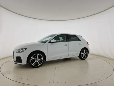 Usata Audi A1 Sportback Business 116 CV (85 kW) 2025 Bianco ghiacciaio metallizzato Utilitaria