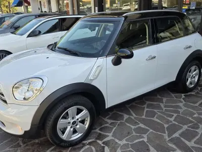 Usata Mini Cooper 122 CV (89 kW) 2015 Bianco Utilitaria