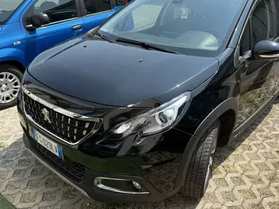 Usata Peugeot 2008 Allure 99 CV (72 kW) 2017 SUV