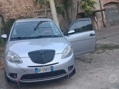 Usata Lancia Ypsilon 75 CV (55 kW) 2008 Grigio Utilitaria