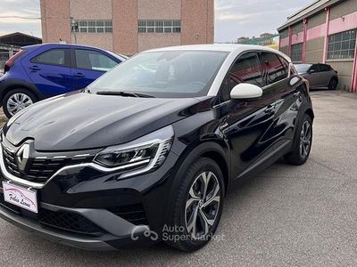 Usata Renault Captur RS Line 94 CV (69 kW) 2022 Rosso SUV