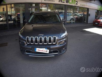 Usata Jeep Cherokee Limited 170 CV (125 kW) 2014 Grigio SUV