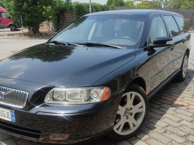 Usata Volvo V70 185 CV (136 kW) 2007 Nero Station wagon