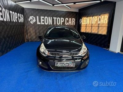 Usata Kia Rio Active 74 CV (54 kW) 2014 Nero Berlina