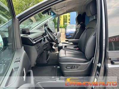 Usata Hyundai Staria Signature 2023 Grigio scuro Monovolume