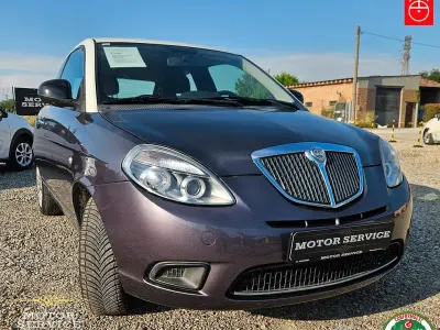 Usata Lancia Ypsilon 69 CV (50 kW) 2011 Grigio Utilitaria