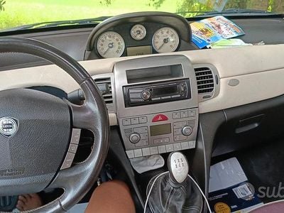 Usata Lancia Ypsilon 95 CV (69 kW) 2007 Grigio Utilitaria