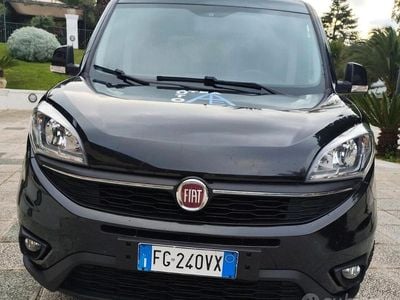 Usata Fiat Doblò Easy 120 CV (88 kW) 2016 Nero Monovolume