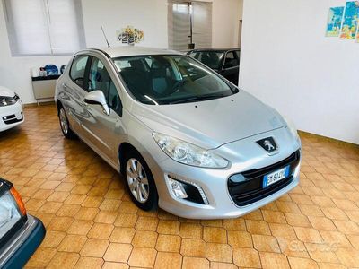 usata Peugeot 308 1.6 e-hdi berlina automatica