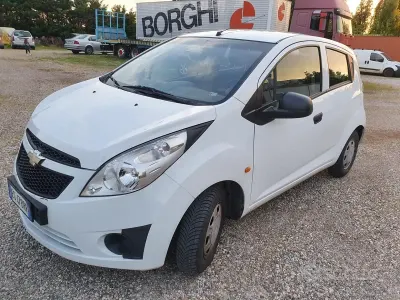 Usata Chevrolet Spark 65 CV (47 kW) 2011 Bianco Utilitaria