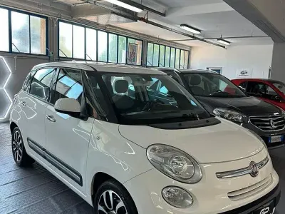 Usata Fiat 500L Lounge 95 CV (69 kW) 2016 Bianco Monovolume