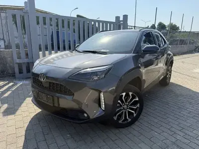 Nuova Toyota Yaris Cross Trend 131 CV (96 kW) 2026 Grigio SUV