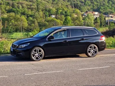Usata Peugeot 308 SW Allure 131 CV (96 kW) 2018 Nero Station wagon
