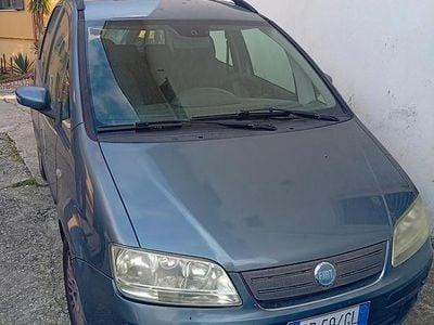 Usata Fiat Idea 70 CV (51 kW) 2005 Grigio Monovolume