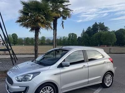 Begagnad Ford Ka Plus 2018 Grå Halvkombi