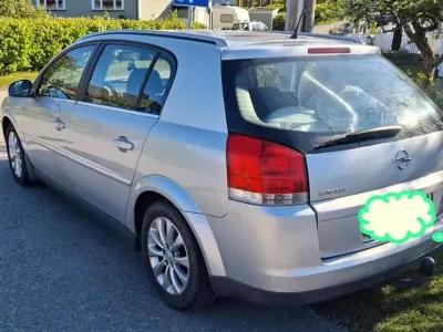 Usata Opel Signum Comfort 122 CV (89 kW) 2003 Argento Utilitaria