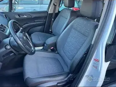 Usata Opel Meriva 95 CV (69 kW) 2016 Bianco Monovolume