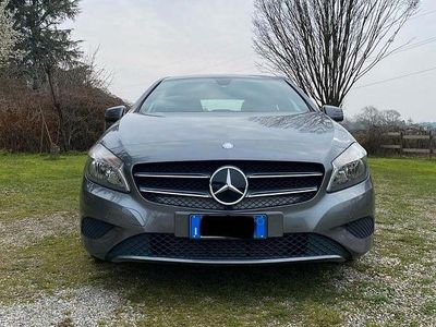 Usata Mercedes A180 Executive 109 CV (80 kW) 2013 Grigio Monovolume