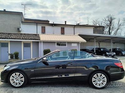 Usata Mercedes E350 231 CV (169 kW) 2010 Nero Cabrio