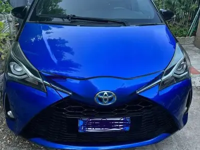 Usata Toyota Yaris Hybrid Edition 73 CV (53 kW) 2017 Berlina