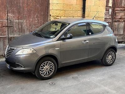 Usata Lancia Ypsilon 80 CV (58 kW) 2015 Utilitaria