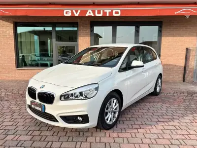 Usata BMW 216 Active Tourer Efficient Dynamics 116 CV (85 kW) 2016 Bianco Monovolume