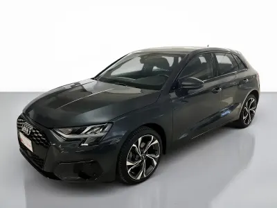 Usata Audi A3 Advanced 150 CV (110 kW) 2022 Grigio manhattan metallizzato Berlina