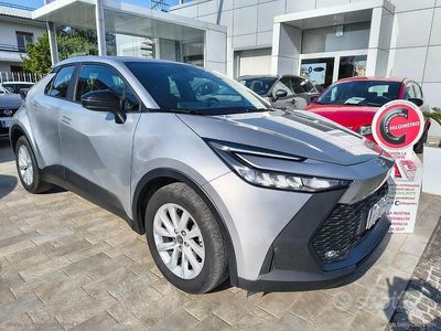Usata Toyota C-HR Active 98 CV (72 kW) 2025 Argento SUV