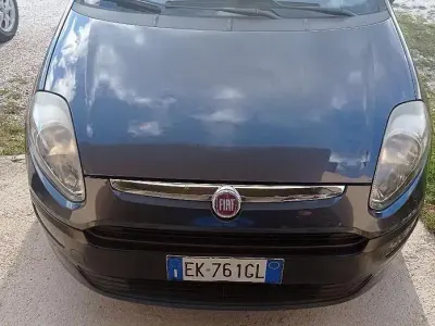 Usata Fiat Punto Evo 95 CV (69 kW) 2011 Bluazzurro Utilitaria