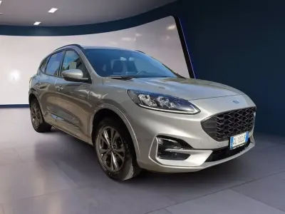 Usata Ford Kuga ST-Line X 225 CV (165 kW) 2023 Grigio SUV