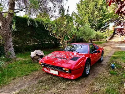 Usata Ferrari 308 240 CV (176 kW) 1983 Rosso Cabrio