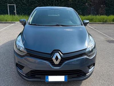 Usata Renault Clio IV 75 CV (55 kW) 2017 Grigio Berlina