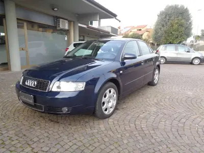Usata Audi A4 Ambiente 150 CV (110 kW) 2004 Blu/azzurro Berlina