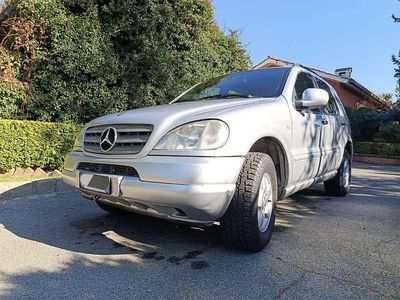 Usata Mercedes ML230 150 CV (110 kW) 2009 Argento SUV