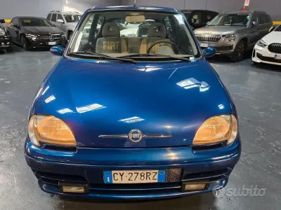 Usata Fiat 600 54 CV (39 kW) 2005 Blu Utilitaria
