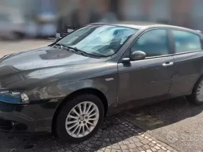 Usata Alfa Romeo 147 Executive 150 CV (110 kW) 2009 Grigio Utilitaria