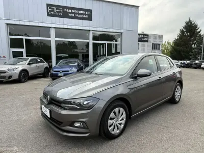 Usata VW Polo Comfortline 90 CV (66 kW) 2019 Grigio Utilitaria