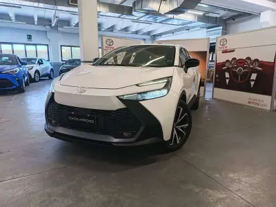 Usata Toyota C-HR Eco 152 CV (111 kW) 2024 Bianco SUV