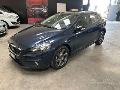Usata Volvo V40 CC Momentum 114 CV (83 kW) 2014 Blu Station wagon