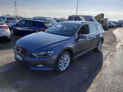 Usata VW Passat 110 CV (80 kW) 2016 Grigio Station wagon