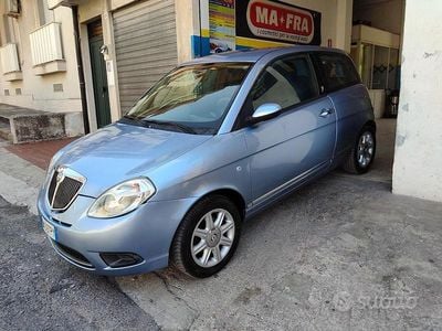 Usata Lancia Ypsilon 75 CV (55 kW) 2008 Blu Utilitaria