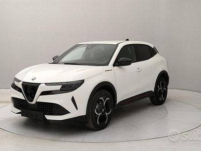 Nuova Alfa Romeo Junior Edizione Speciale 145 CV (106 kW) 2025 Bianco SUV
