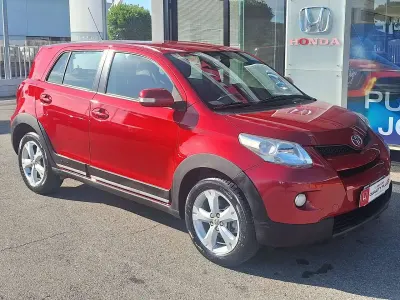 Usata Toyota Urban Cruiser Sol 90 CV (66 kW) 2009 Rosso Utilitaria