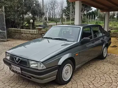 Käytetty Alfa Romeo 75 148 HP (108 kW) 1990 Sedan