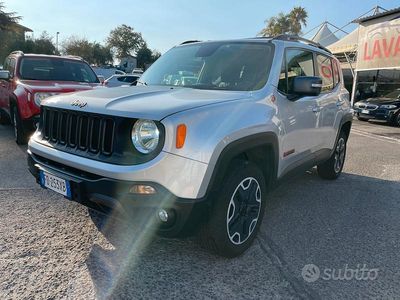 Usata Jeep Renegade Trailhawk 170 CV (125 kW) 2016 Grigio SUV