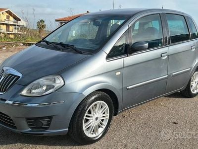 Usata Lancia Musa 90 CV (66 kW) 2009 Grigio Monovolume