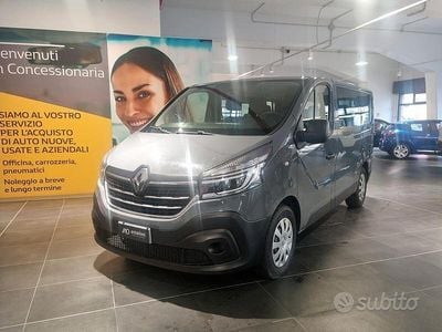 Begagnad Renault Trafic Zen 146 HK (107 kW) 2020 Grå Minibuss